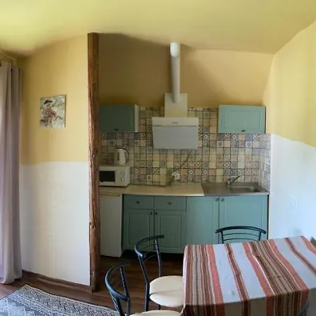 假日公园 Adelis 亚列姆切